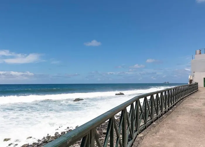 Horizonte Atlantico: Un Rincon En El Paraiso * Azano